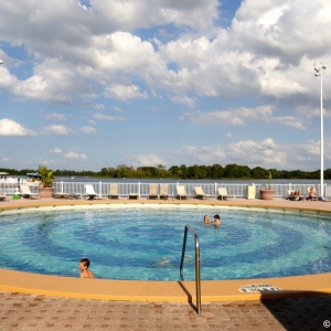 Contemporary-Resort-Pools-014