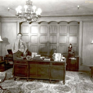 Hyp_WD_reno_office_circa_1937_1938