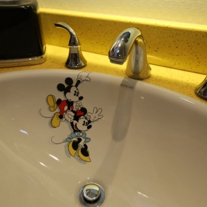 Mickey-Mouse-Penthouse19