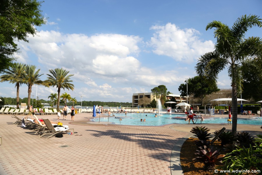 Contemporary-Resort-Pools-005