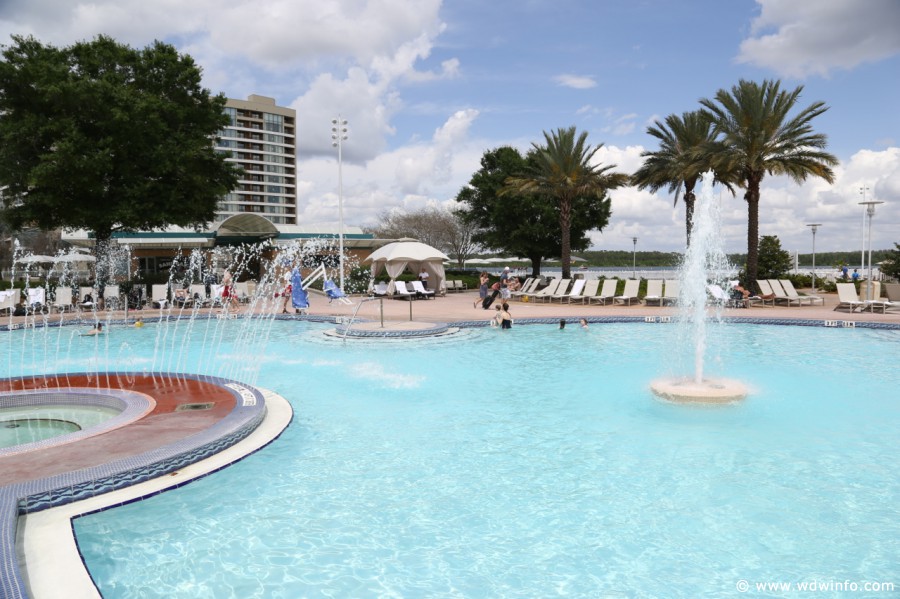 Contemporary-Resort-Pools-018