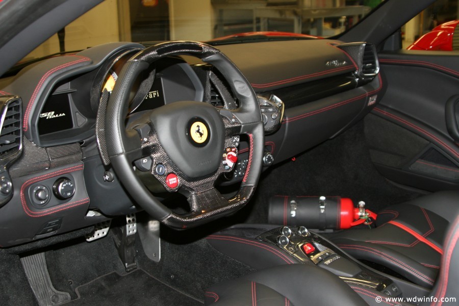 Ferrari-458-Italia-012