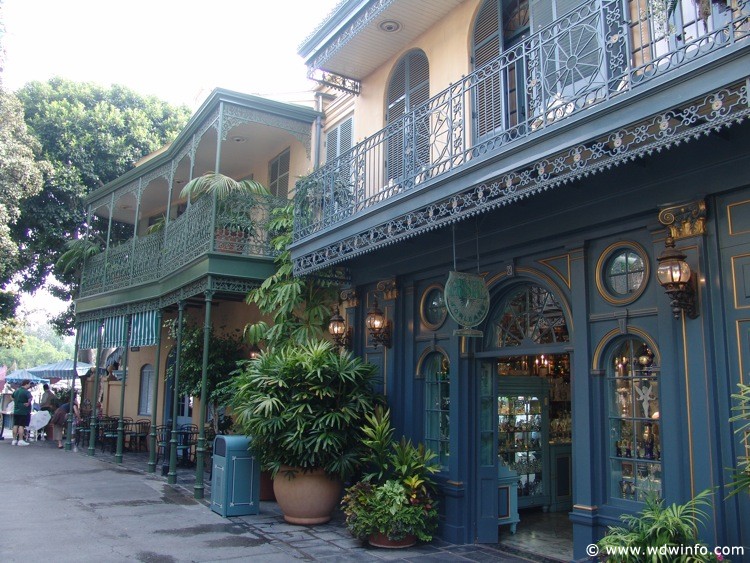 New-Orleans-Square-08