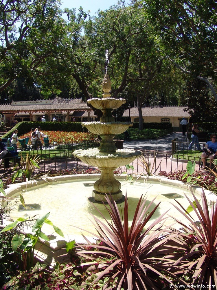 New-Orleans-Square-63