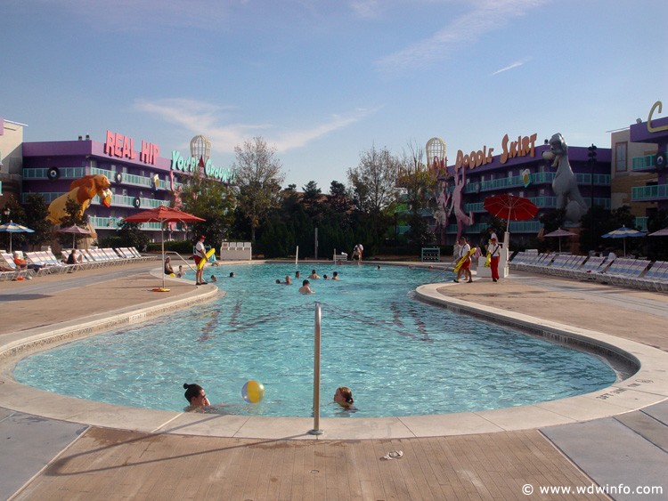 Pop_Century_Resort_Pool_25