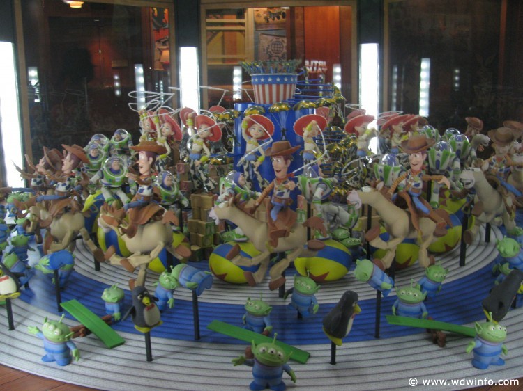 Toy_Story_Zoetrope_01