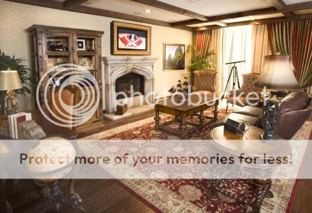 PiratesSuite-livingroom.jpg