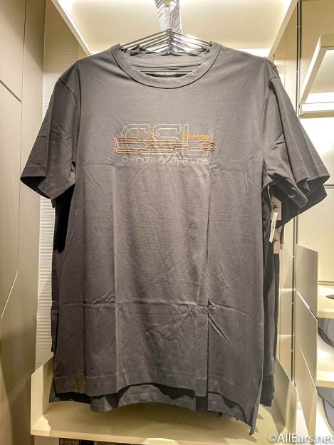 black-t-shirt-Chandrila-Collection-merchandise-store-2022-wdw-galactic-starcruiser-star-wars-hotel-media-preview-469x625.jpg