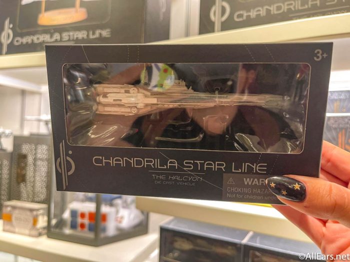 halycon-figurine-Chandrila-Collection-merchandise-store-2022-wdw-galactic-starcruiser-star-wars-hotel-media-preview-700x525.jpg